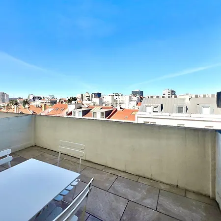 Out Saldanha Lisbon
