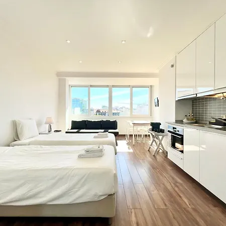 Out Saldanha Lisbona